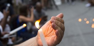 Candlelight vigil at India Gate marking world tuberculosis day